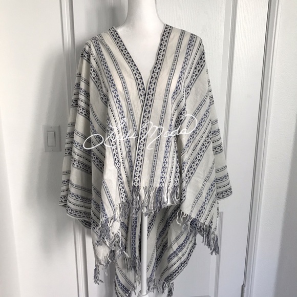 NWT Vitamin A Sayulita Sarape Cover Up - Picture 2 of 6
